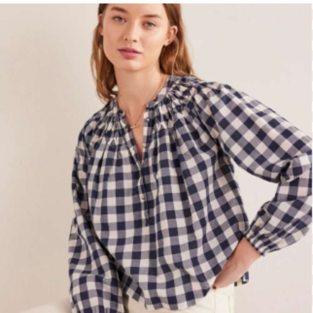 GAP Navy and White Checkered Gimgham Blouse 🦋
